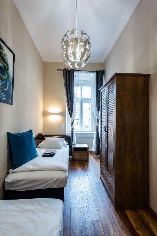 Center Of The Center, The Grand Deluxe Apartamento Budapeste Exterior foto