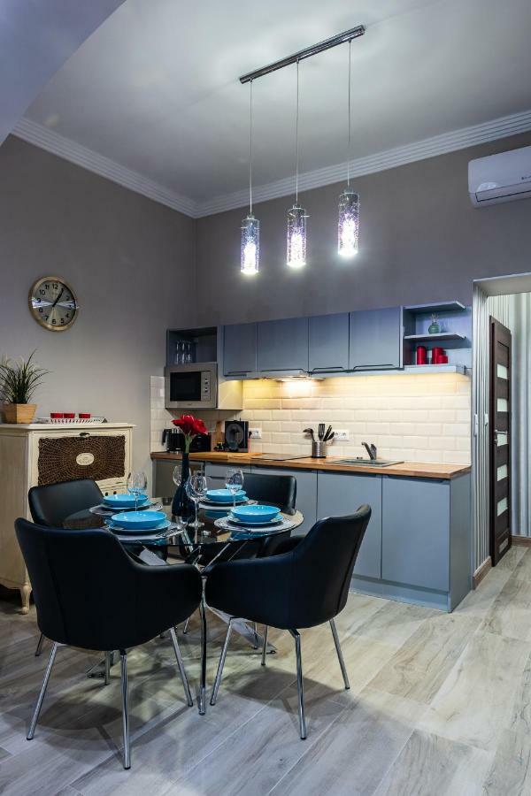 Center Of The Center, The Grand Deluxe Apartamento Budapeste Exterior foto
