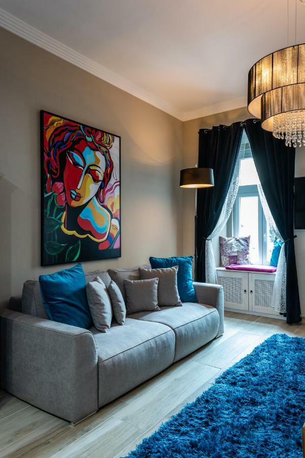 Center Of The Center, The Grand Deluxe Apartamento Budapeste Exterior foto